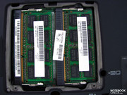 Gli slots RAM hanno due moduli; se si vuole usare moduli da 8 GB of RAM bisogna rimuovere quelli presenti