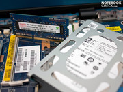 La sostituzione dell'hard disk è resa difficile dal fatto che ha uno spessore non tipico  (7mm).