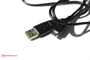 Il cavo micro USB può essere usato per collegarlo al computer
