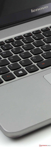 Lenovo IdeaPad U510: la tastiera delude, l'arresto dei tasti è elastico.