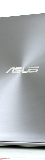 Asus Zenbook NX500JK-DR018H: Effetti luminosi sul coperchio