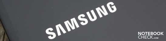Samsung QX412-S01DE: Potente processore Sandy Bridge ed ergonomia esemplare.
