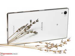 Recensione: Sony Xperia Z5 Premium. Dispositivo di test fornito da Sony Germany e Notebooksbilliger.de