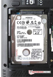 Un hard disk da 320 GB si trova dentro il Tecra R840-11E.