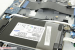 Lo slot SATA III supporta SSD o HDD da 7 mm