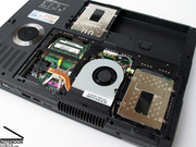 Inoltre, l'Asus M70S contiene due 2.5" hard disks,...