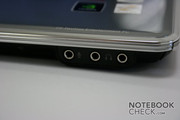 Questo notebook ha un particolare sul frontale: due porte per le cuffie.