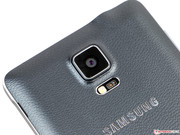 La fotocamera principale sembra identica a quella del Galaxy S5.