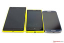 Da sinistra a destra: Lumia 1520, Lumia 1020, Galaxy S4