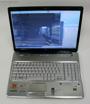 L'HP Pavilion dv7-1050eg è un Centrino 2 based multimedia laptop ...