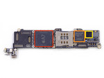 Ed il cuore: il SoC Apple A7 (immagine: iFixit)