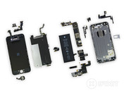 Un iPhone 6 completamente smontato. (Fonte: http://www.iFixit.com)