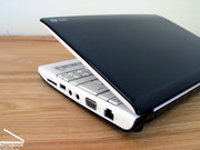 L'LG x110 netbook punta molto sul proprio aspetto.