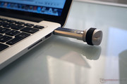 Le pen drive USB spesse potranno sollevare il case.