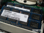 Due 2048 MByte DDR3 di RAM occupano gli slots RAM