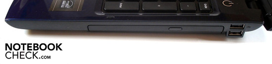 Lato destro: drive ottico (BluRay player), 2 USB 2.0s