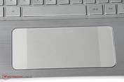 Il touchpad ha due zone, a sinistra e destra, che migliorano la gestione di Windows 8.1.