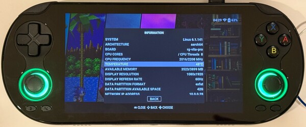 Un'immagine che mostra le specifiche principali di Anbernic RG Vita Pro.