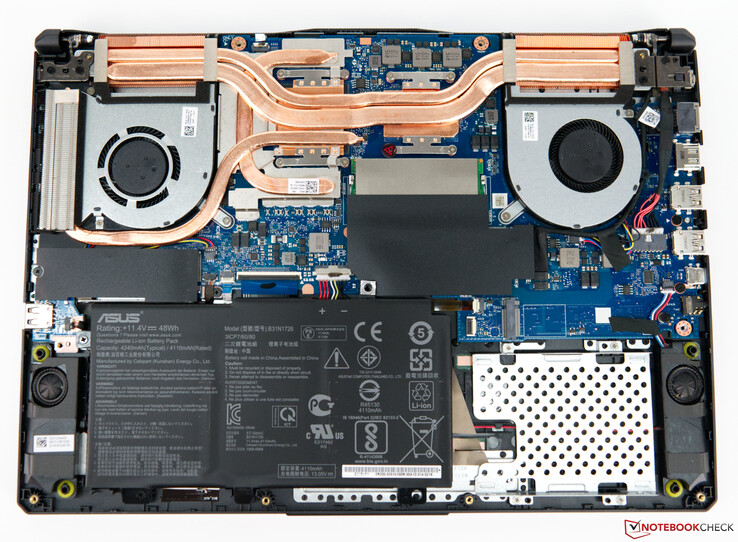 Interno dell'Asus TUF FA506IV-HN172