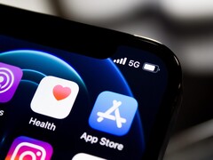 Il CEO di Tesla e presto proprietario di Twitter Elon Musk suggerisce che una tassa più bassa del 3% su Apple's App Store sarebbe più appropriata (Immagine: James Yarema)