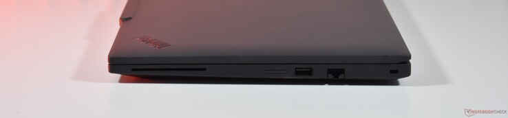 destra: Lettore di Smartcard, USB A 3.2 Gen 1, RJ45 Ethernet, slot Kensington Lock