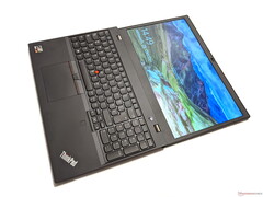 Il Lenovo ThinkPad L15 combina il vecchio concetto vincente con un aumento delle prestazioni AMD