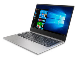 L'IdeaPad Lenovo 720s-13ARR 81BR000XGE in esame. Dispositivo di prova per gentile concessione di Lenovo Germania.