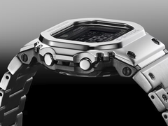 Nella foto - un rendering laterale del Casio G-Shock GMW-BZ5000D-1, su uno sfondo nero/grigio sfumato. (Fonte: Casio)
