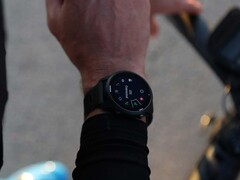 Garmin ha rilasciato la versione beta 17.40 per lo smartwatch Forerunner 945 LTE (nella foto). (Fonte: Garmin)