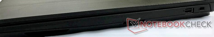 Destra: Cassa, SD card reader, USB 3.0 Type-A, Kensington lock