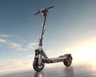 Lo scooter elettrico Segway Max G3 Plus è dotato di una modalità boost da 2.200 W, che consente un'accelerazione da 0 a 15 mph in 2,4 secondi.