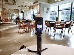 L’Insta360 X6 presenta ora un design compatto
