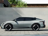 Una Kia EV4 parcheggiata davanti a un edificio (Fonte: Hyundai Motor Group via Unsplash)