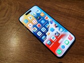 L'iPhone 15 Pro presenta lo stesso design generale dell'iPhone 14 Pro.