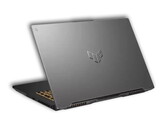 Recensione del portatile Asus TUF Gaming F17: Buone prestazioni 3D e durata della batteria incontrano un display poco luminoso