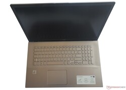 Asus VivoBook 17 F712JA. Unità di prova fornita da NBB.com (notebooksbilliger.de).