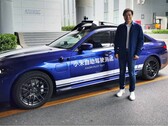 Lei Jun con un prototipo di Pilot. (Fonte: Lei Jun via Xiaomi)