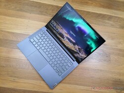 Recensione del computer portatile Lenovo Yoga Slim 7-14ARE. Dispositivo di test fornito da AMD