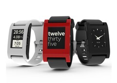 Google ha portato il supporto per le app a 64 bit sugli smartwatch Pebble abbinati agli smartphone Android. (Fonte: Pebble)