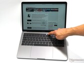 Il MacBook Pro 13 del 2016 Apple con Touch Bar è entrato nell'elenco dei prodotti vintage.