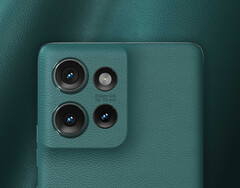 L'Edge 50 è arrivato in Europa nelle opzioni di colore Koala Grey, Jungle Green e Peach Fuzz. (Fonte: Motorola)