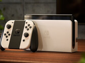 Il Nintendo Switch (modello OLED) è un modesto aggiornamento rispetto allo Switch originale. (Fonte immagine: Nintendo)