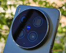 Uno sguardo al Vivo X300 Ultra dal retro.