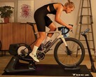 Garmin Tacx NEO 3M può simulare diverse superfici, tra cui ghiaia e ciottoli. (Fonte: Garmin)