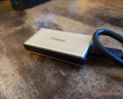 Kingston lancia l'SSD esterno USB-C XS2000 con certificazione IP55 e velocità superiore a qualsiasi unità SATA III