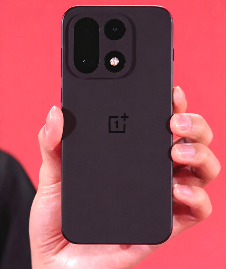 Il design posteriore di OnePlus 15 (Fonte: Qualcomm via Digital Chat Station)