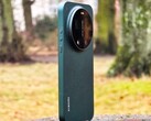 Lo Xiaomi 17 Ultra inserisce una fotocamera con teleobiettivo da 200 MP e zoom continuo in una protuberanza rotonda