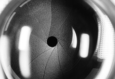 L'iPhone 18 Pro (Max) di Apple riceverà per la prima volta una fotocamera con apertura variabile.