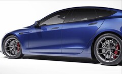 Il nuovo Track Package annunciato da Tesla viene fornito con un set di cerchi in alluminio forgiato e freni carboceramici. (Fonte: Tesla)