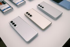 Uno dei design alternativi di Samsung Galaxy Z Fold5. (Fonte: Inverse)